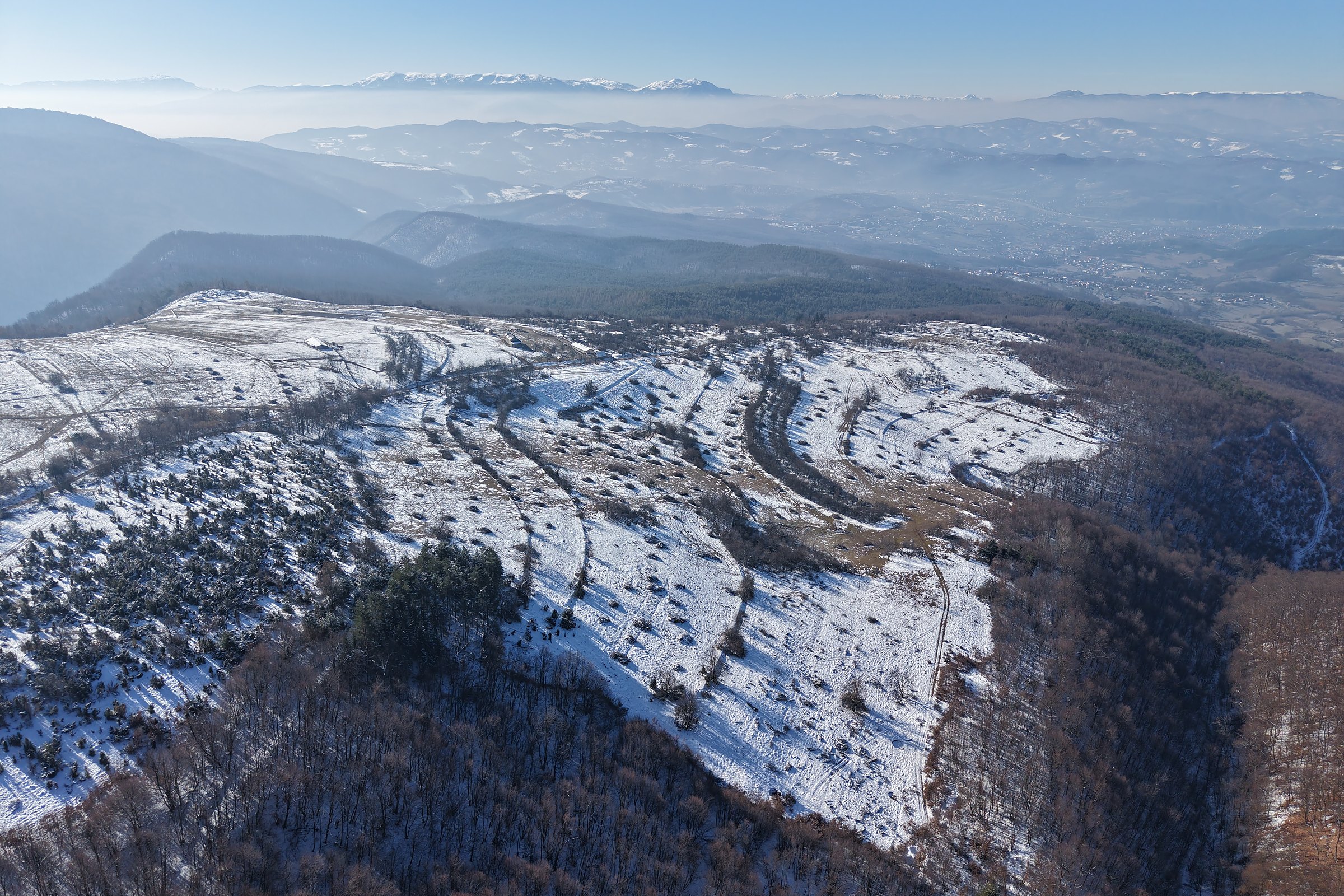 Drone photo of the snow-covered Breza hillside in February 2025